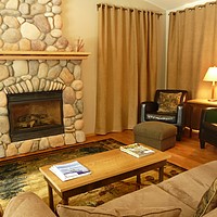 05-living-wallowa-lake-cabin - 410 KB